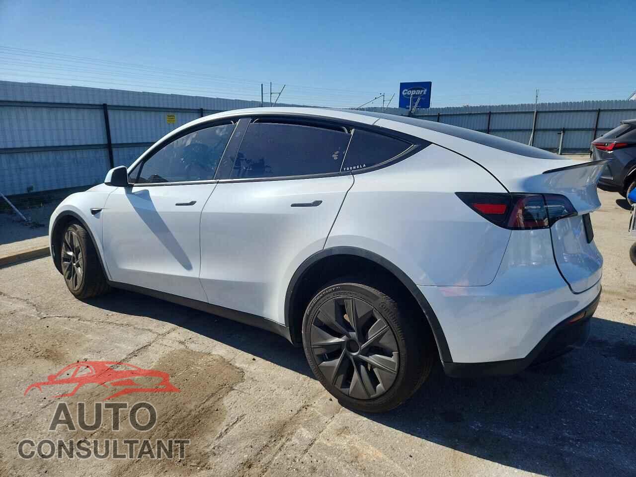 TESLA MODEL Y 2024 - 7SAYGDEE5RF077846