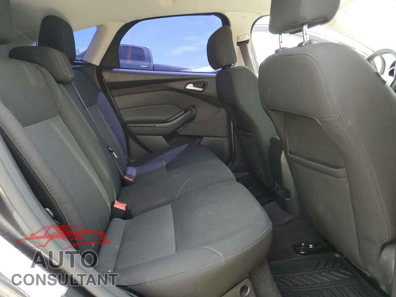 FORD FOCUS 2017 - 1FADP3K25HL232199