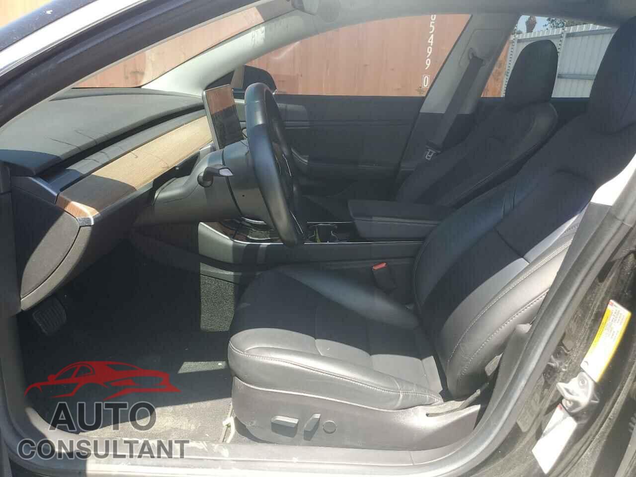 TESLA MODEL 3 2018 - 5YJ3E1EA1JF034411