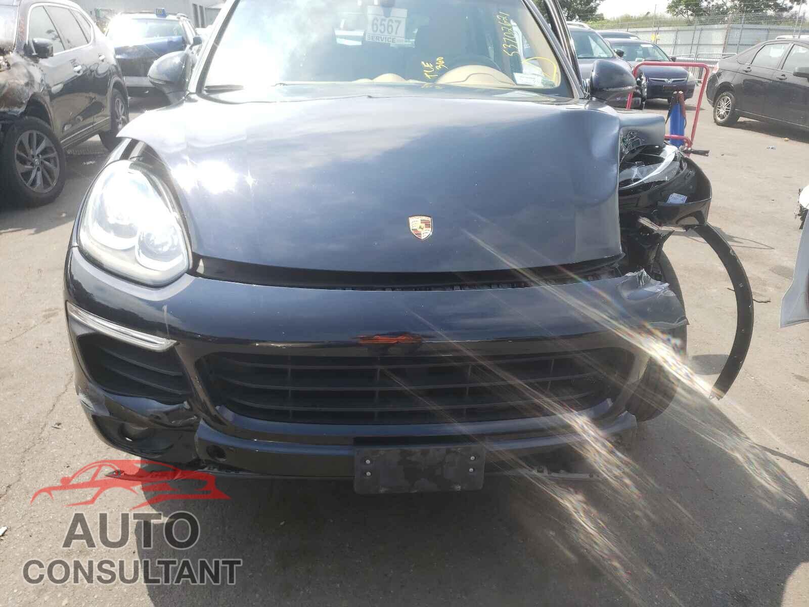 PORSCHE CAYENNE 2016 - WP1AF2A23GKA44179