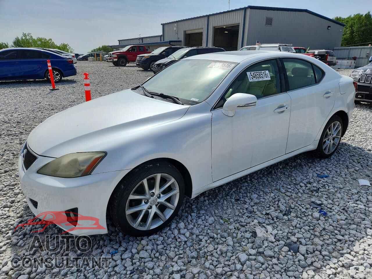 LEXUS IS 2011 - JTHCF5C23B2035126