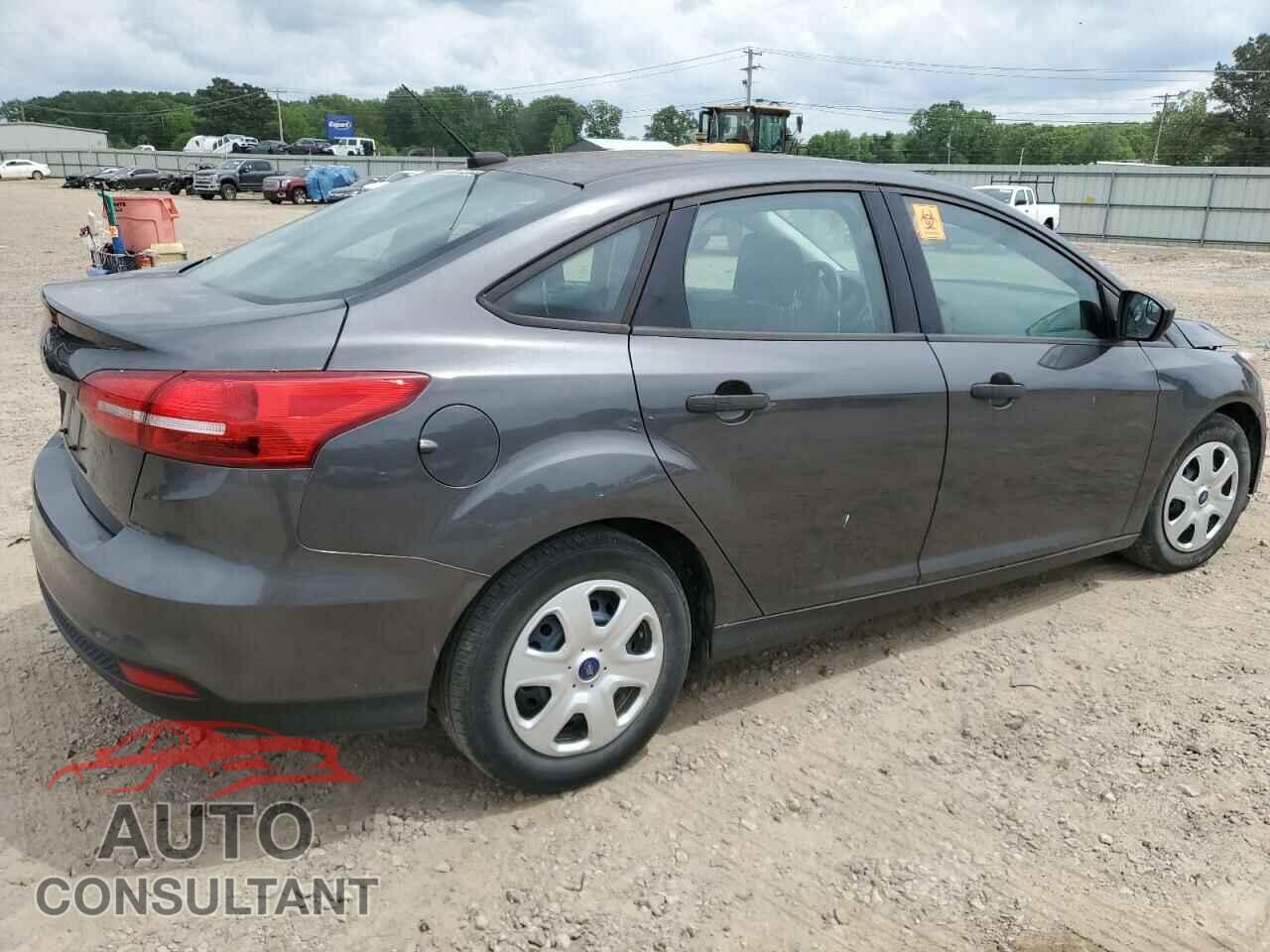 FORD FOCUS 2017 - 1FADP3E23HL312127