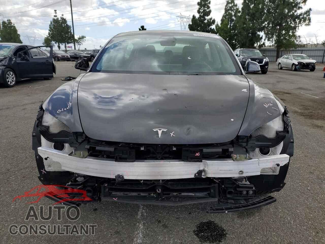TESLA MODEL 3 2025 - 5YJ3E1EA4SF986370