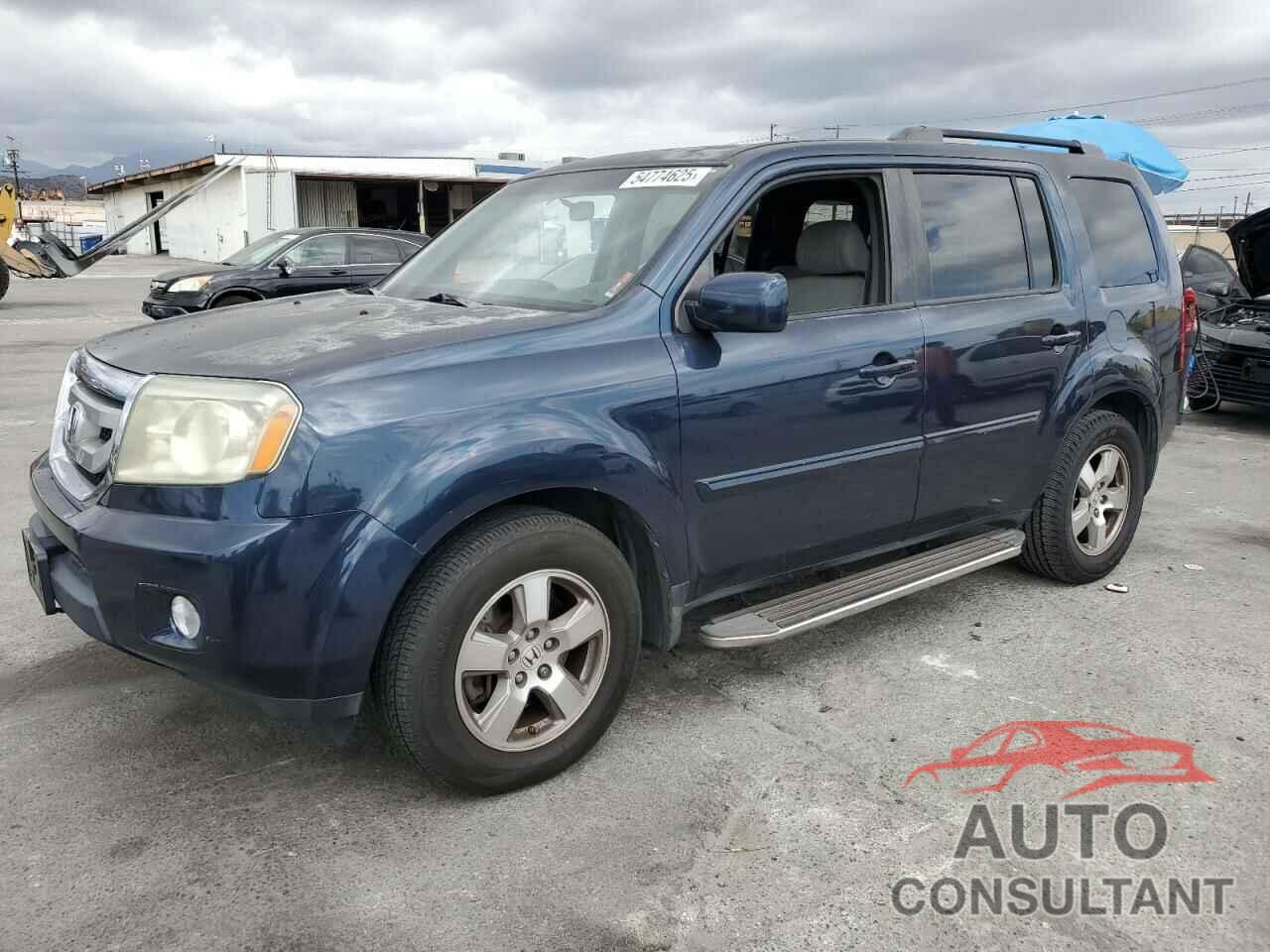 HONDA PILOT 2011 - 5FNYF4H48BB011901