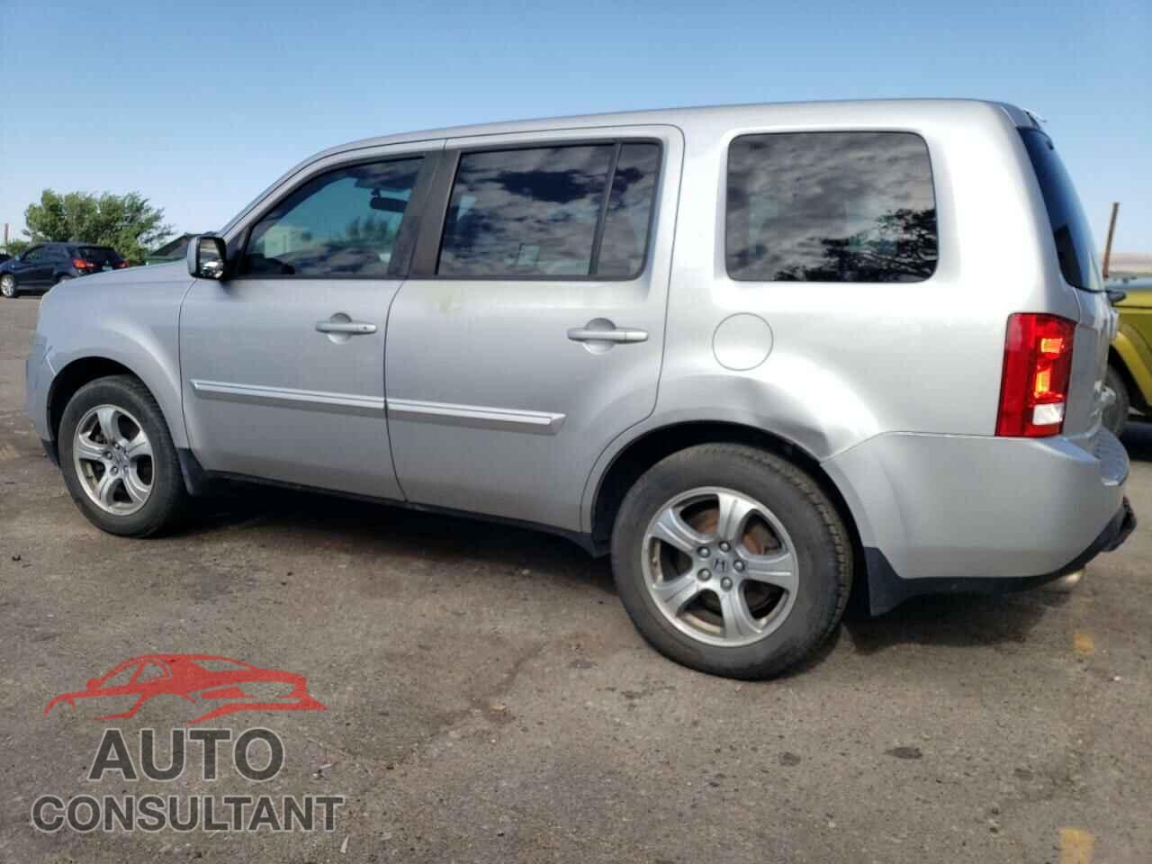 HONDA PILOT 2015 - 5FNYF4H44FB053228