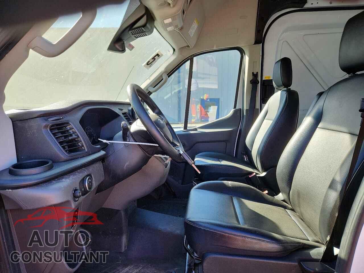 FORD TRANSIT 2025 - 1FTBR1X85SKB09657