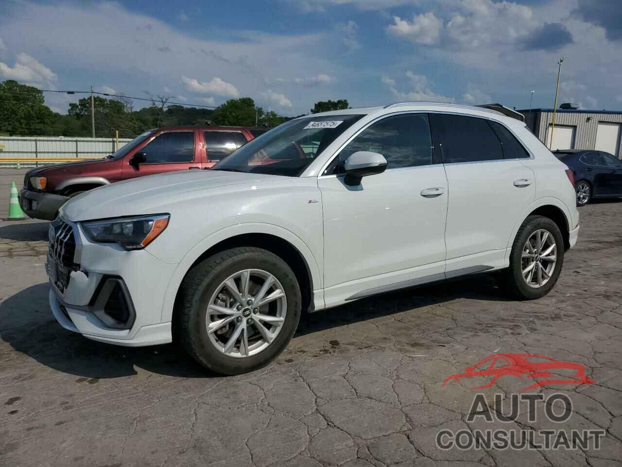 AUDI Q3 2021 - WA1DECF32M1045084