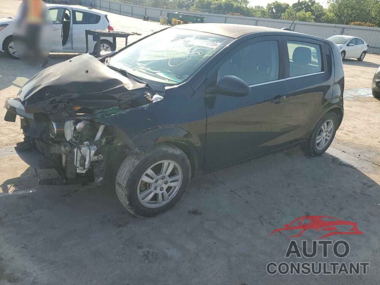 CHEVROLET SONIC 2015 - 1G1JC6SH7F4110328