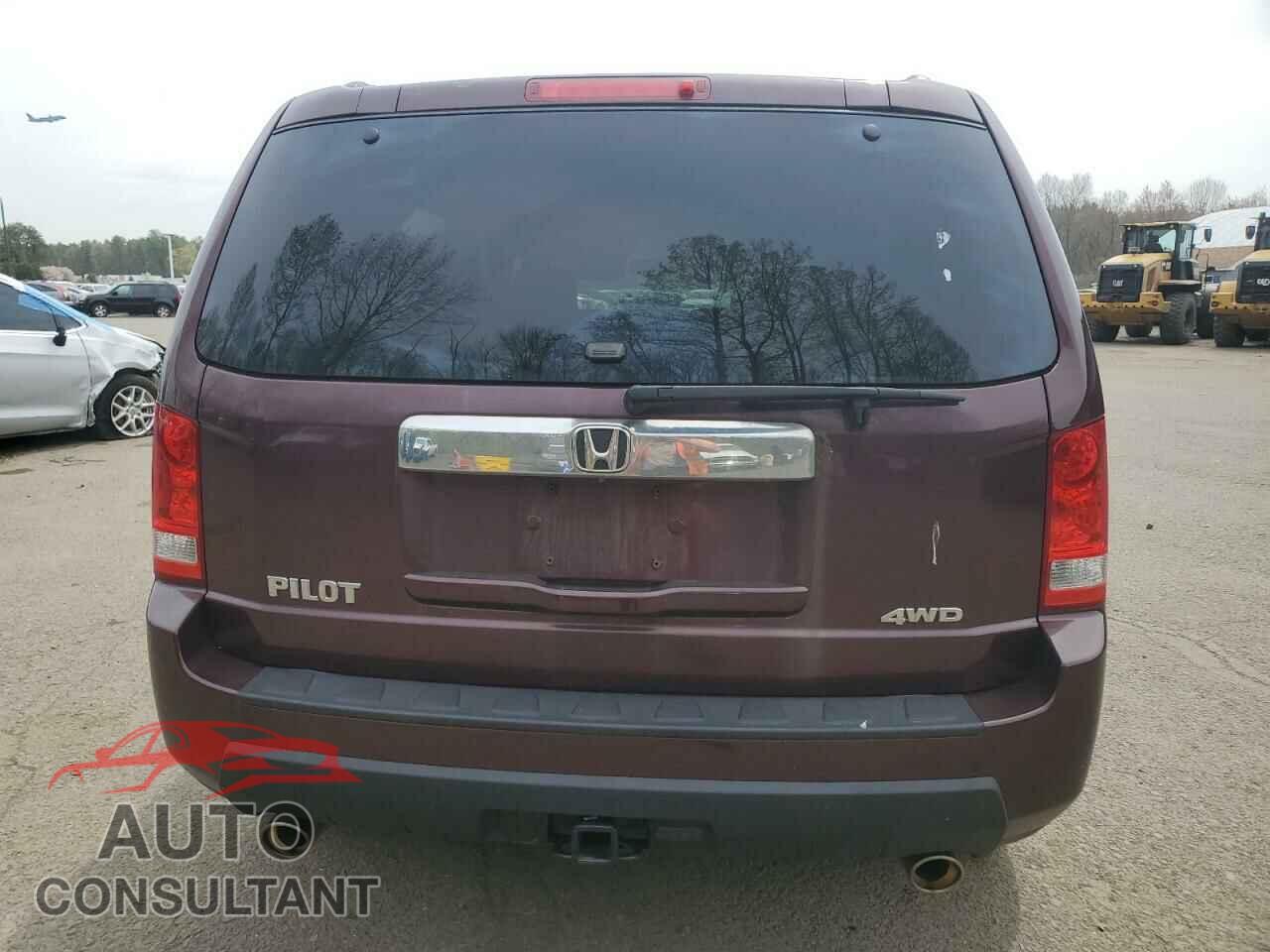 HONDA PILOT 2011 - 5FNYF4H58BB044776