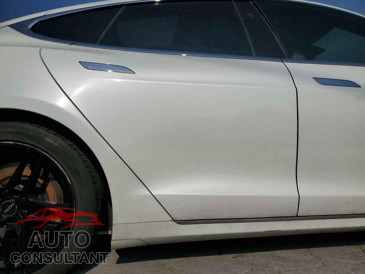 TESLA MODEL S 2016 - 5YJSA1E25GF164880