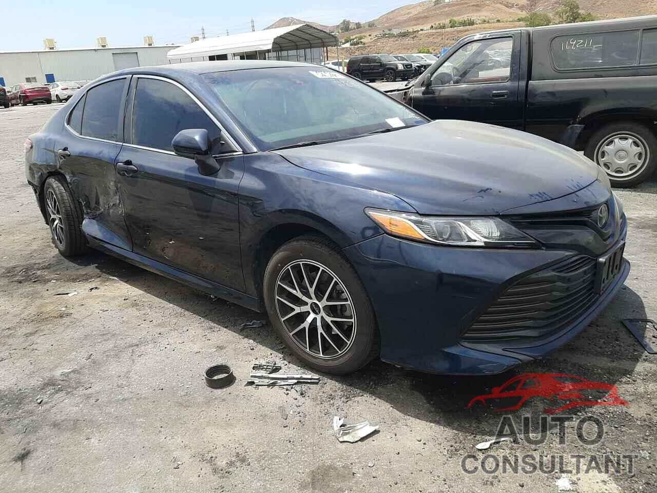 TOYOTA CAMRY 2018 - 4T1B11HKXJU643110