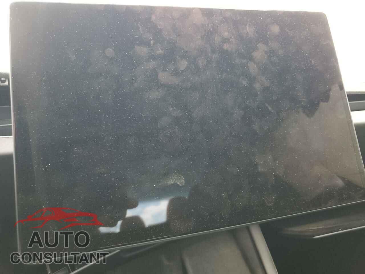 TESLA MODEL 3 2024 - 5YJ3E1EB4RF796104
