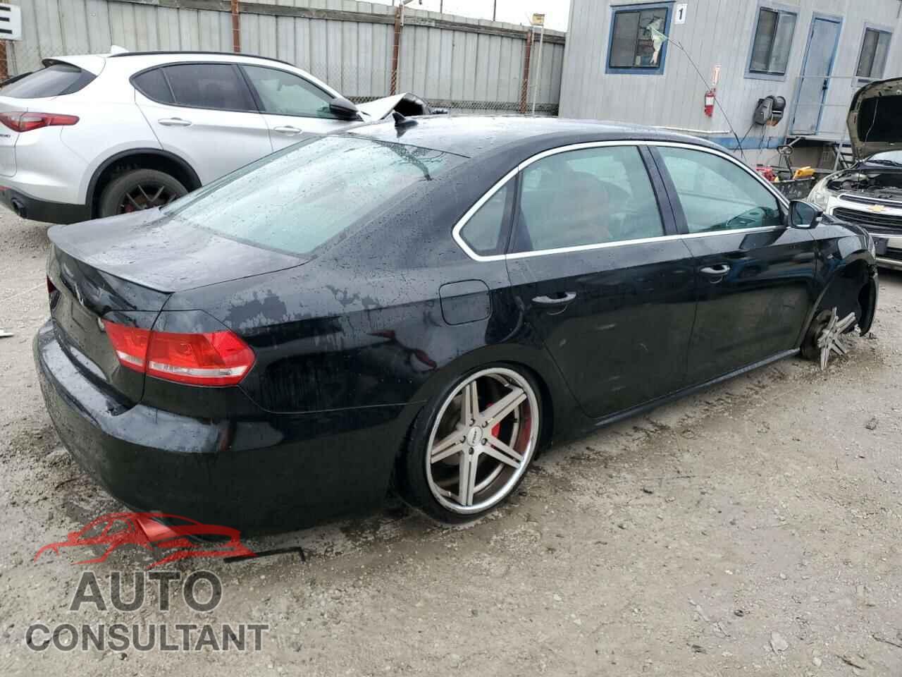 VOLKSWAGEN PASSAT 2013 - 1VWBP7A34DC006830