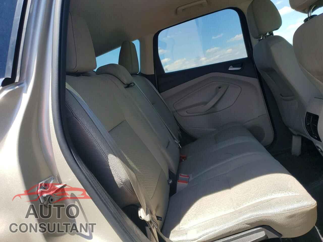 FORD ESCAPE 2017 - 1FMCU9GD6HUC79341