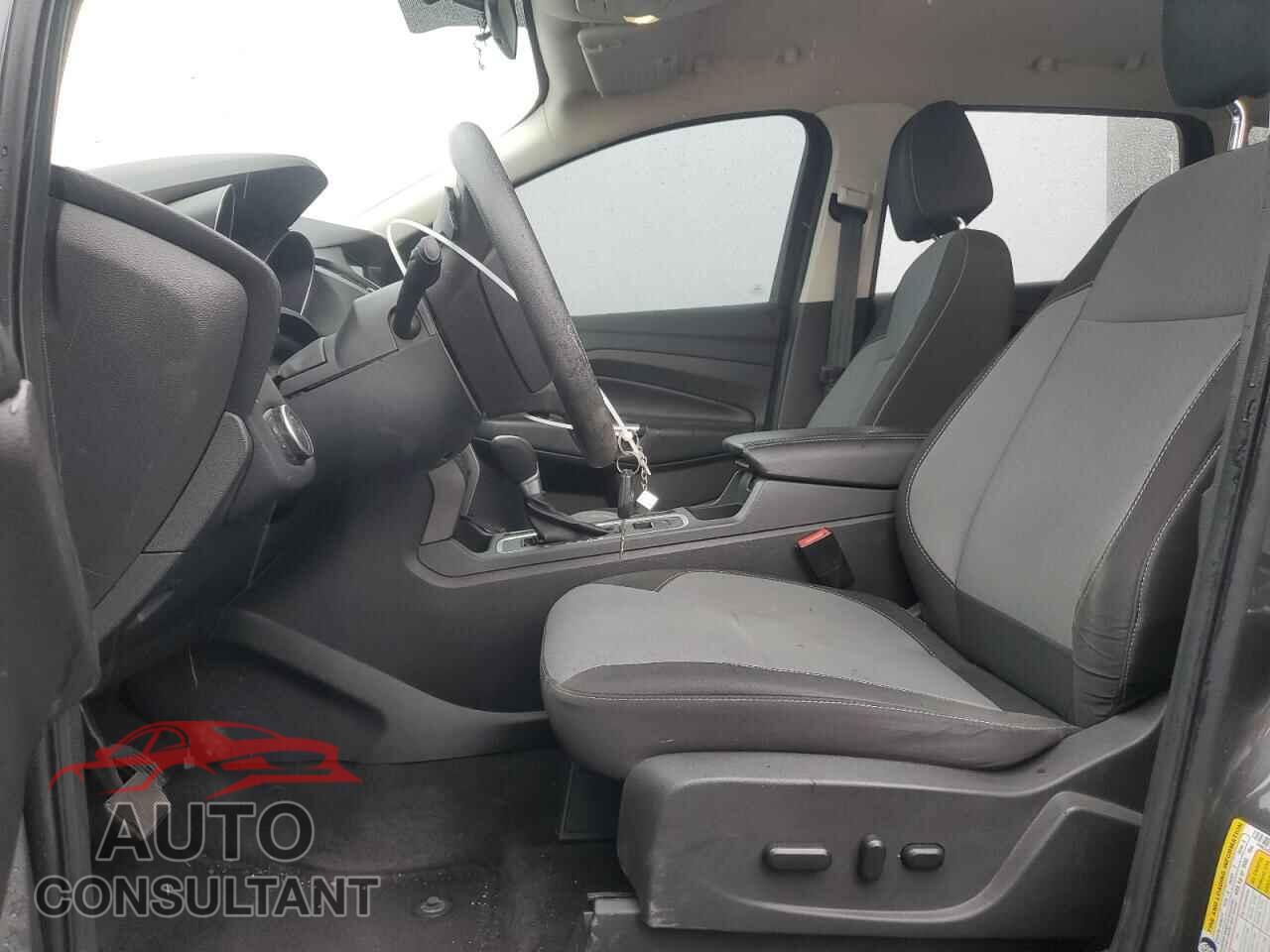 FORD ESCAPE 2017 - 1FMCU0GD9HUD20248