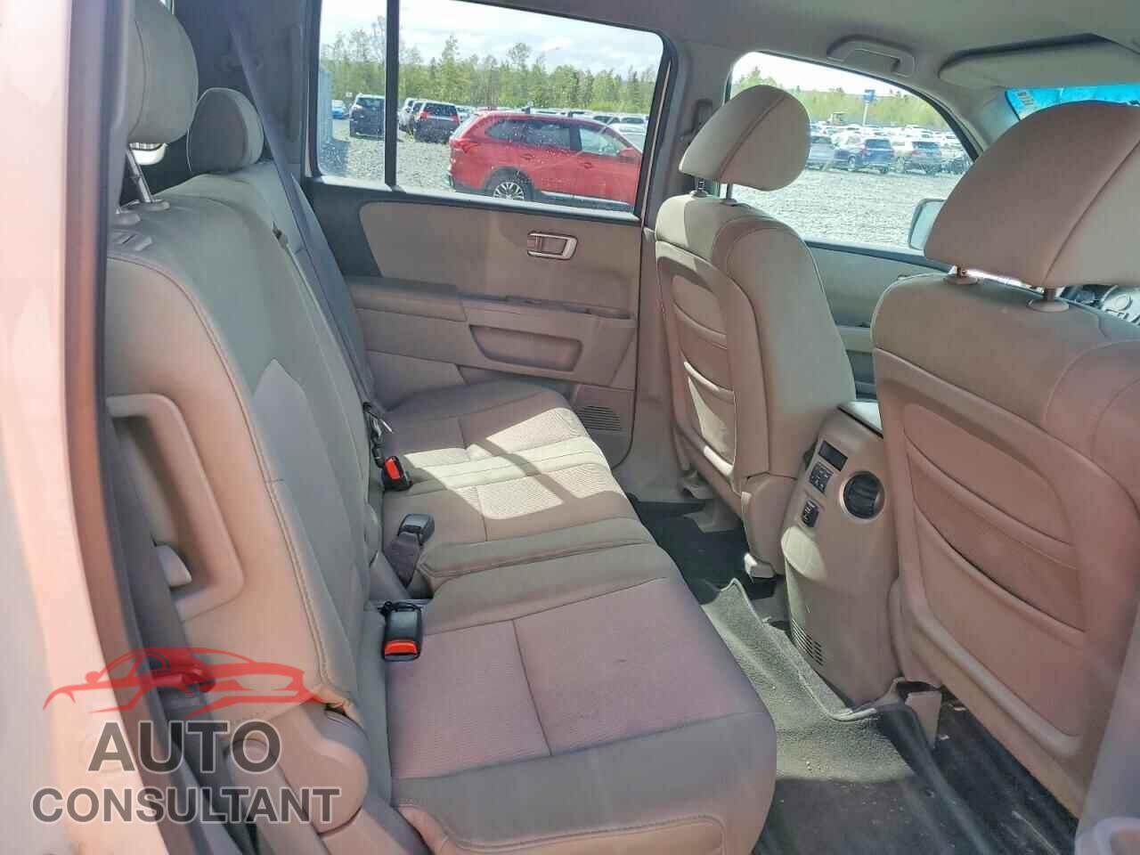 HONDA PILOT 2011 - 5FNYF4H45BB501065