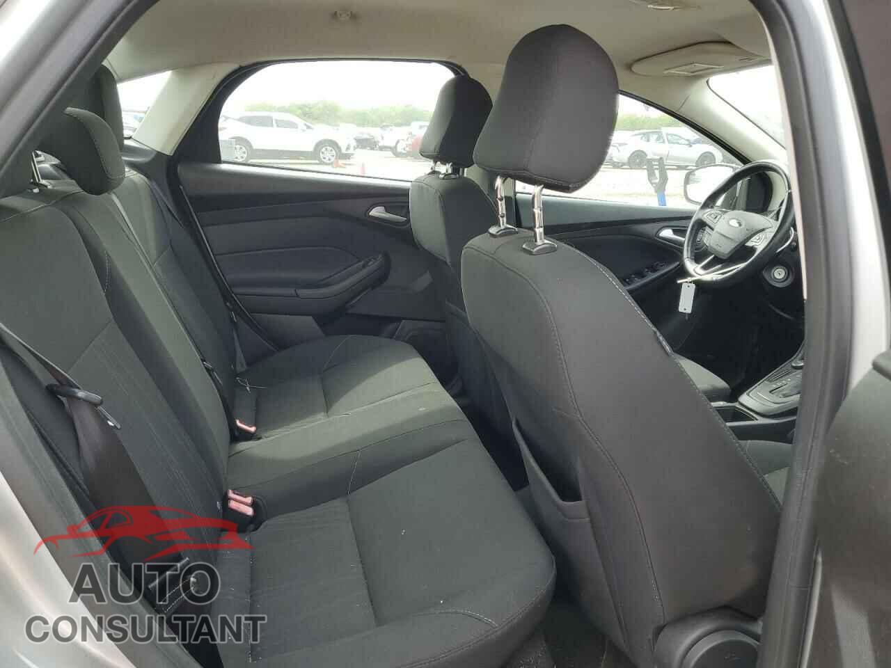 FORD FOCUS 2016 - 1FADP3F26GL404474