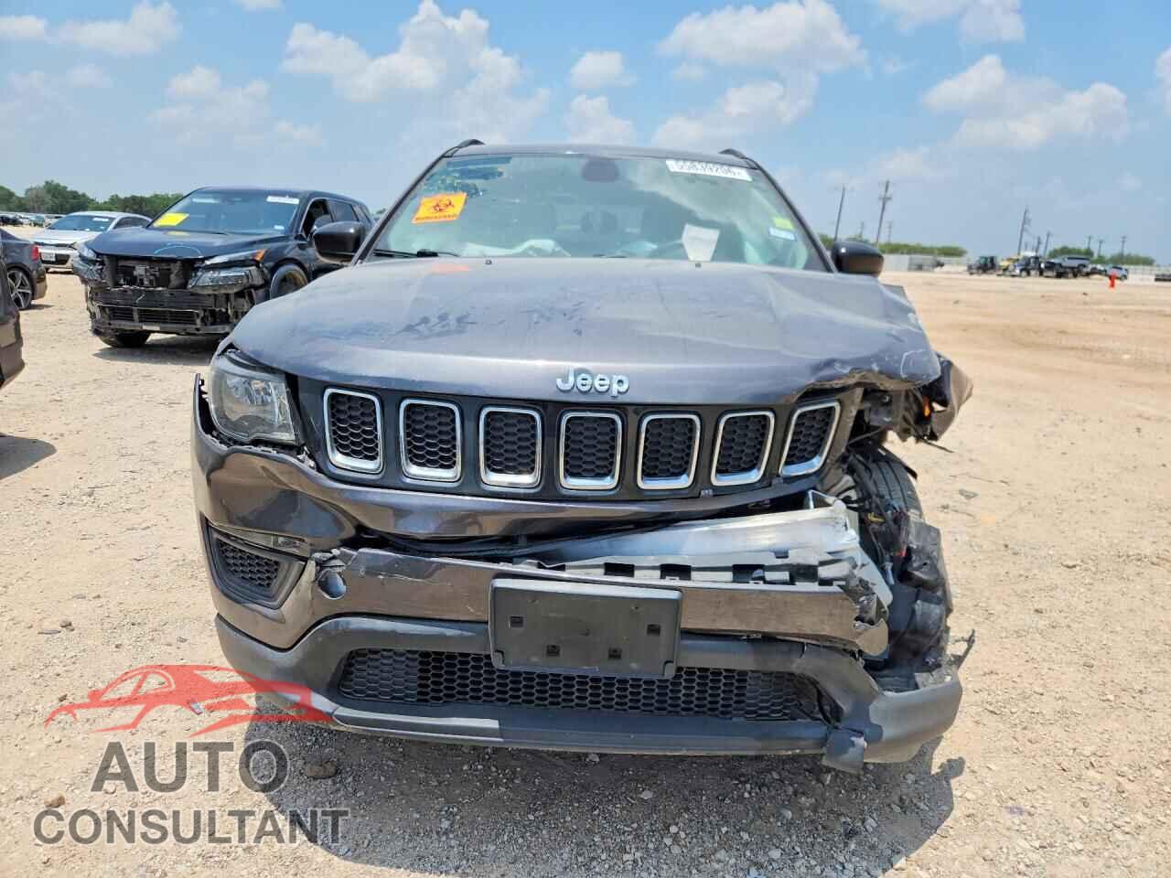 JEEP COMPASS 2018 - 3C4NJCAB1JT102612