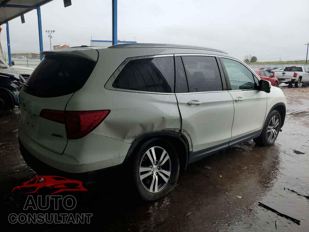 HONDA PILOT 2017 - 5FNYF6H53HB076748