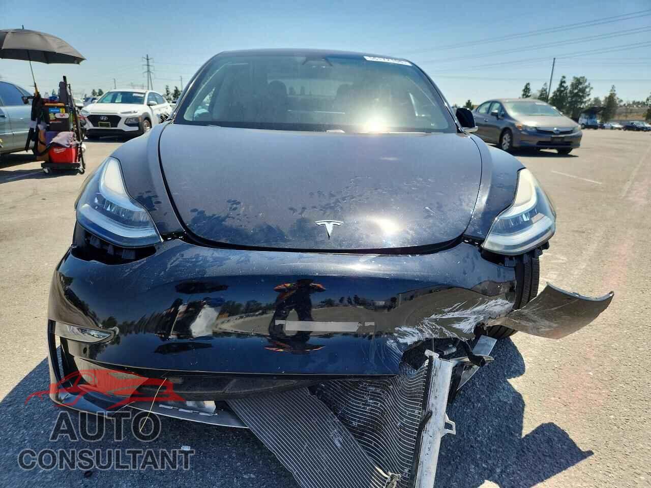 TESLA MODEL 3 2018 - 5YJ3E1EA0JF157309