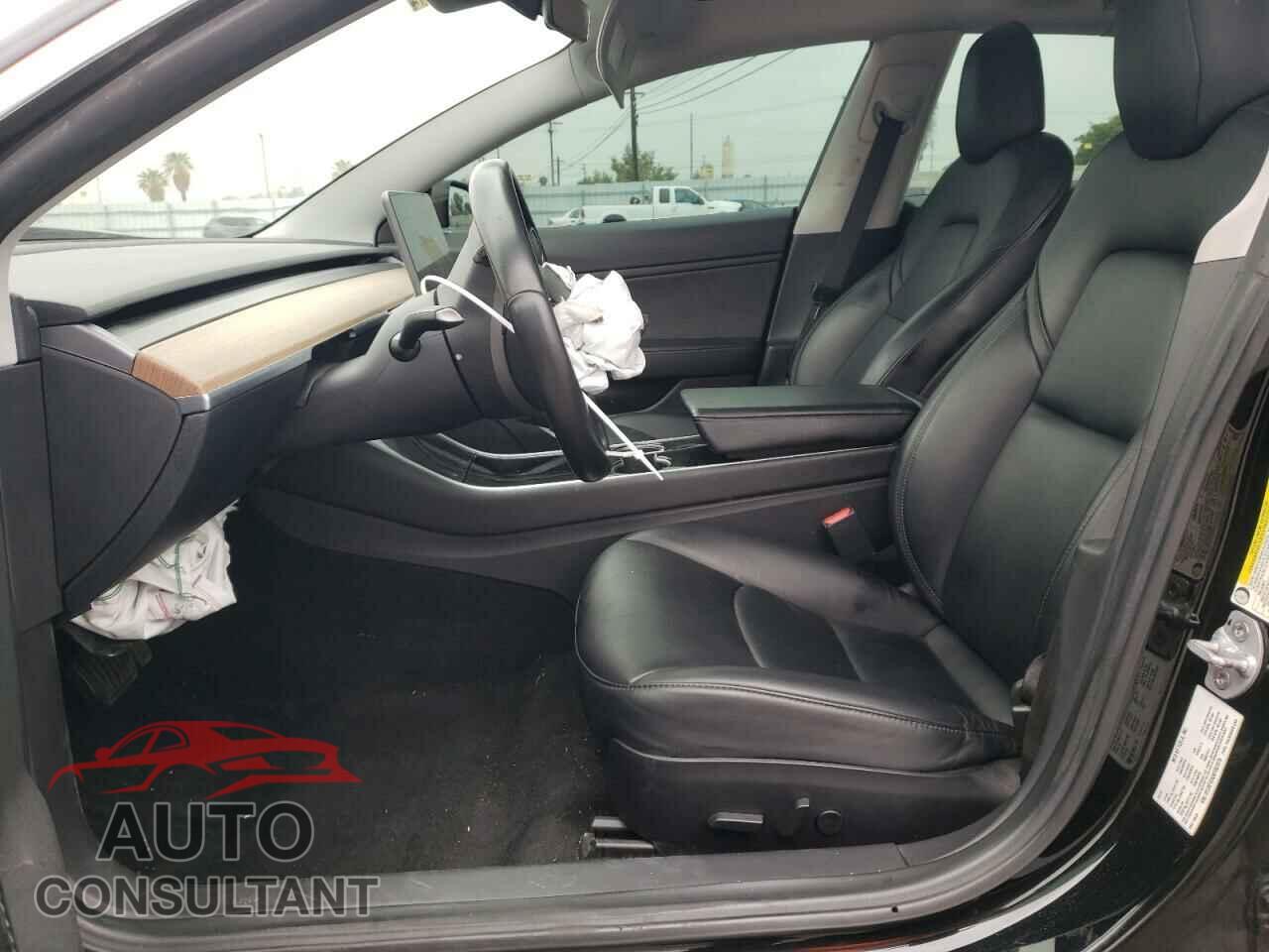 TESLA MODEL 3 2019 - 5YJ3E1EA5KF307075
