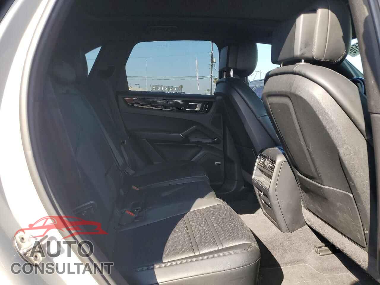 PORSCHE CAYENNE 2020 - WP1AA2AY2LDA04645
