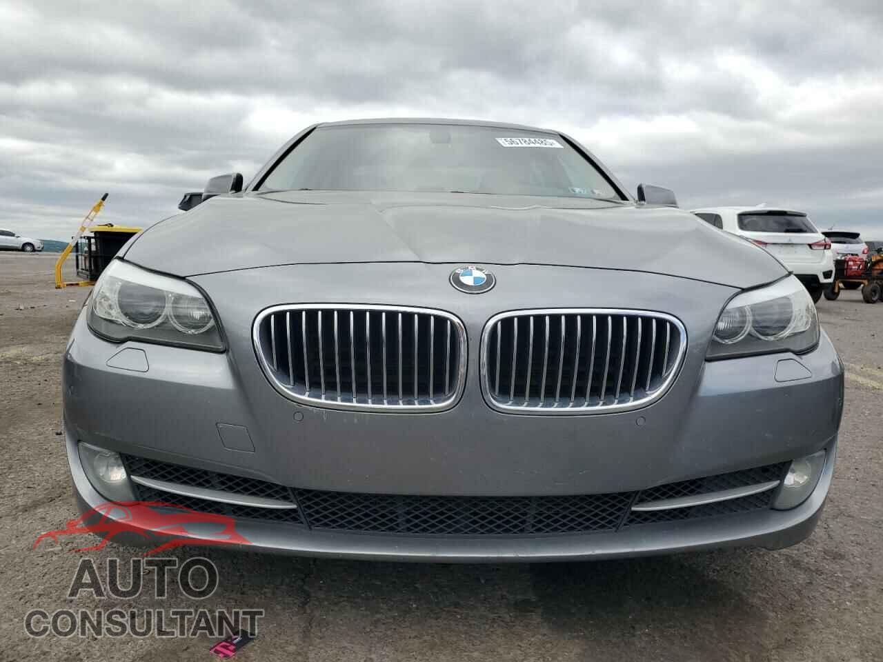 BMW 5 SERIES 2011 - WBAFU7C5XBC879438