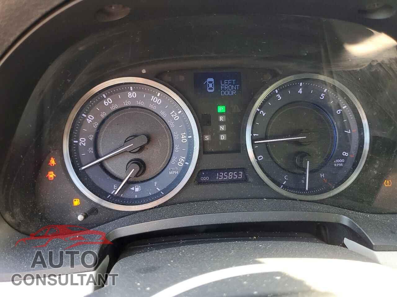 LEXUS IS 2011 - JTHBF5C28B5132493