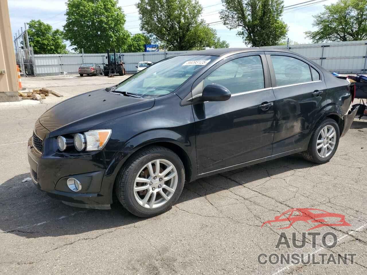 CHEVROLET SONIC 2012 - 1G1JC5SH6C4108558
