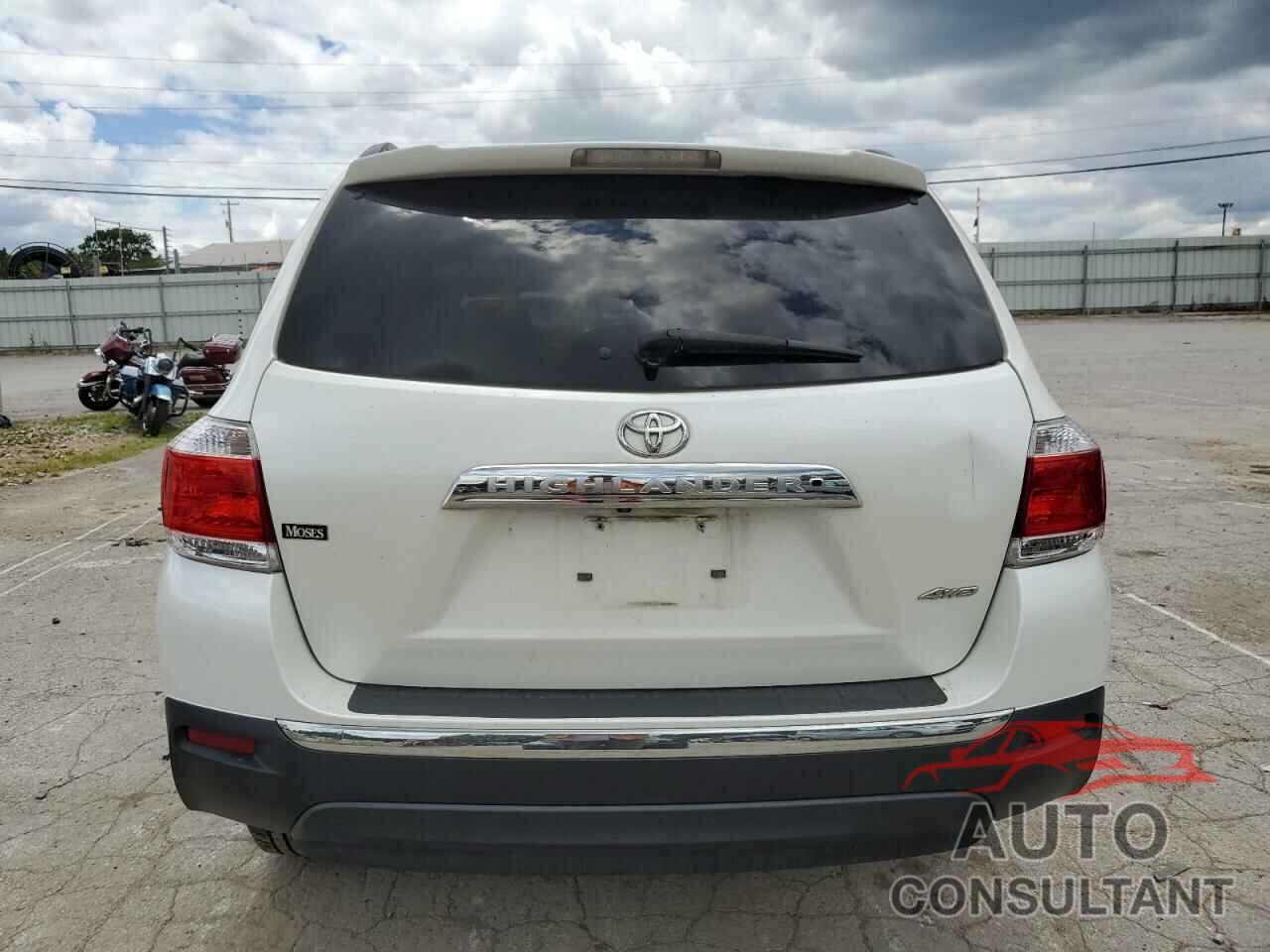 TOYOTA HIGHLANDER 2013 - 5TDBK3EH5DS225228