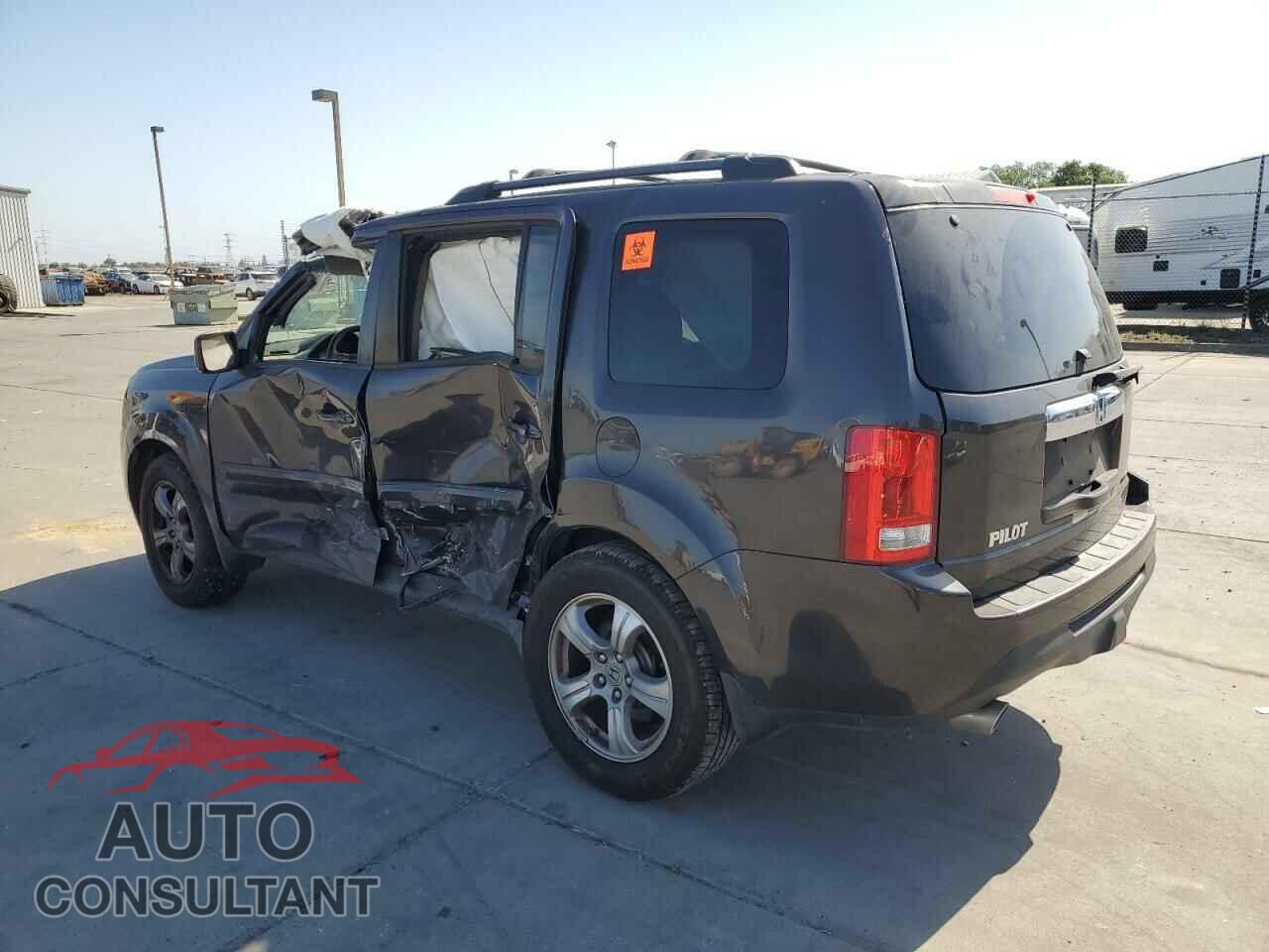 HONDA PILOT 2015 - 5FNYF3H51FB004443