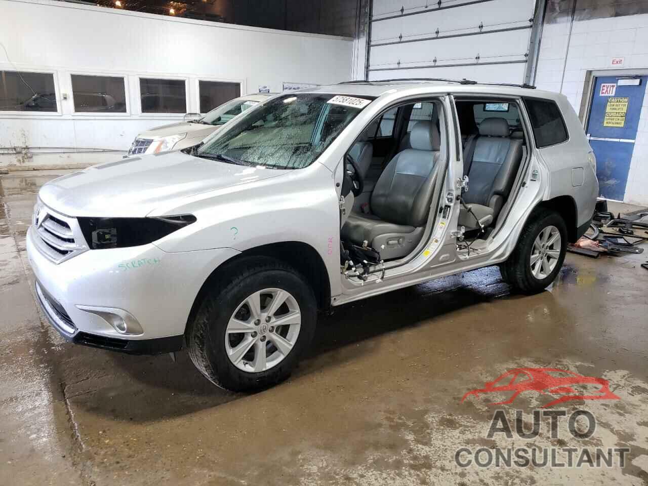 TOYOTA HIGHLANDER 2012 - 5TDBK3EH3CS159177