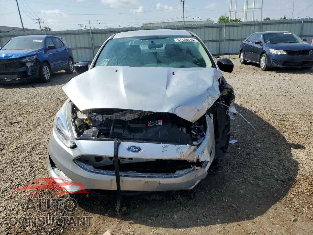 FORD FOCUS 2017 - 1FADP3E24HL202882