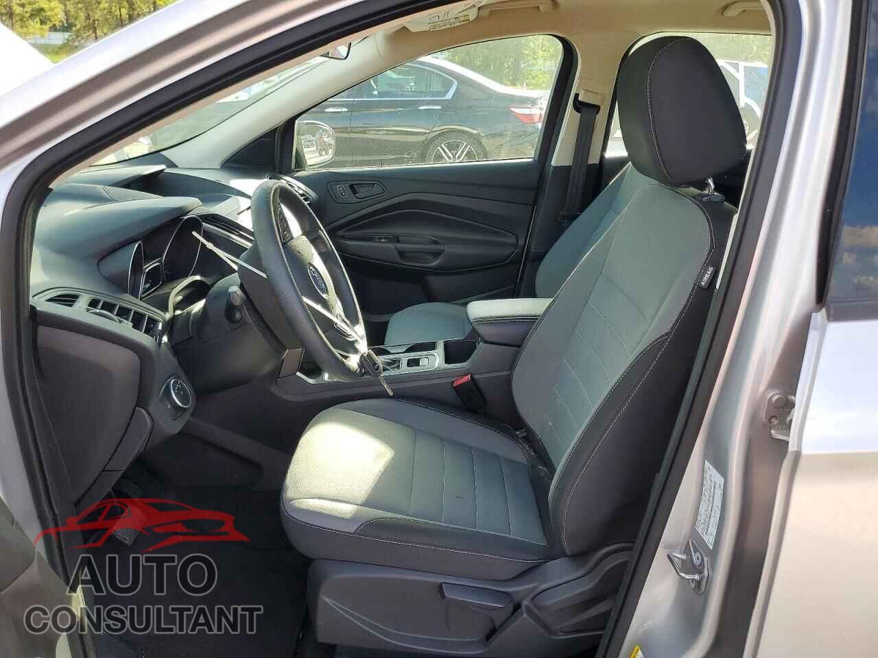FORD ESCAPE 2017 - 1FMCU0F75HUB66343