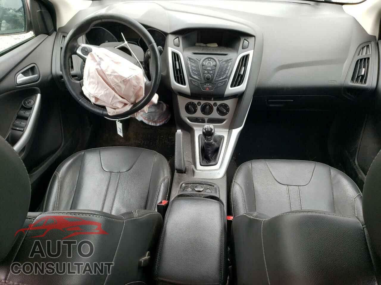 FORD FOCUS 2014 - 1FADP3K28EL188341