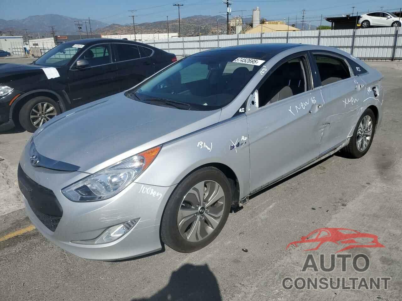 HYUNDAI SONATA 2013 - KMHEC4A46DA065775