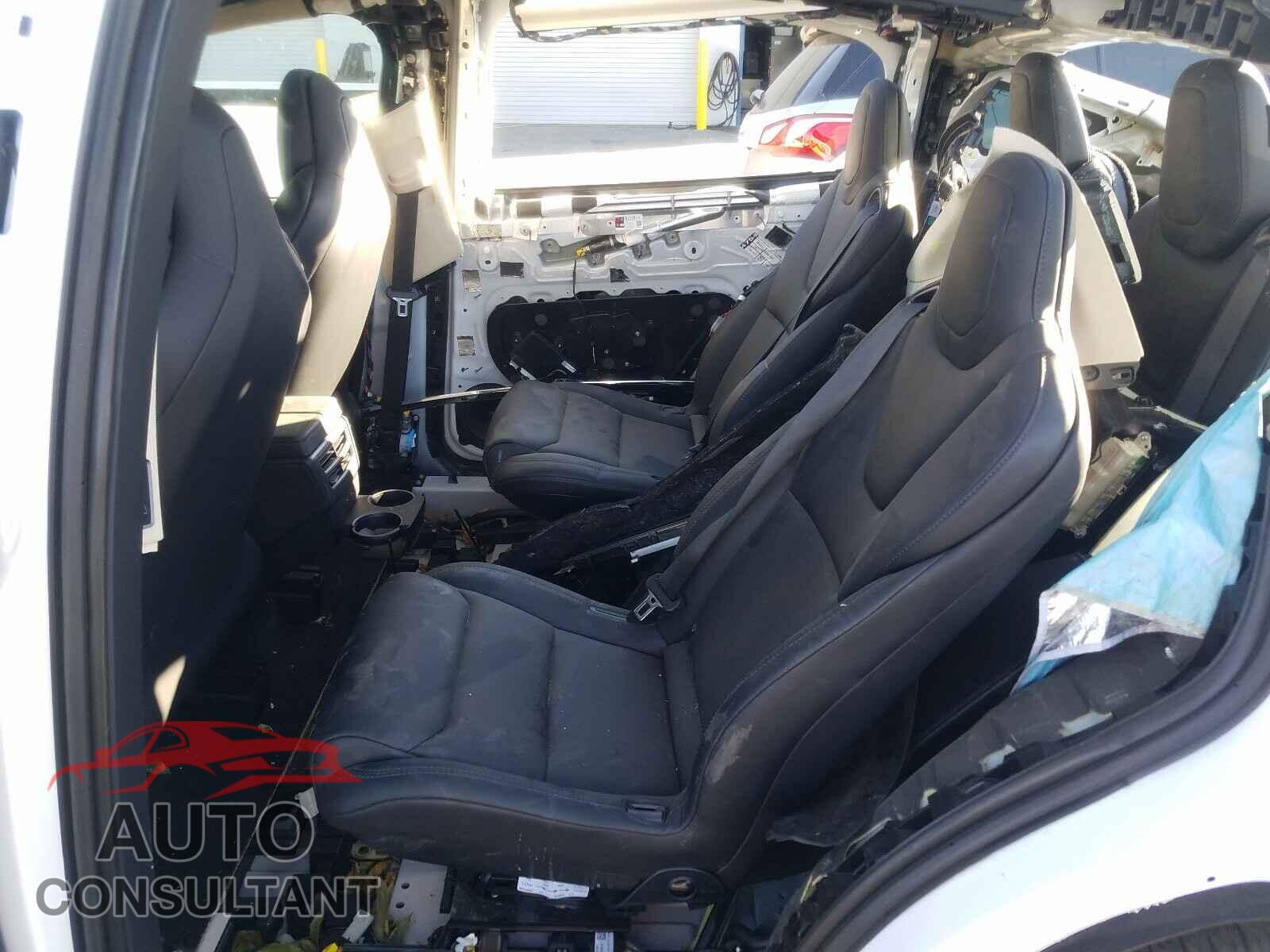 TESLA MODEL X 2018 - 5YJXCBE21JF127306