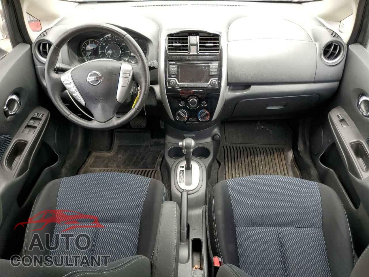 NISSAN VERSA 2018 - 3N1CE2CP3JL360938