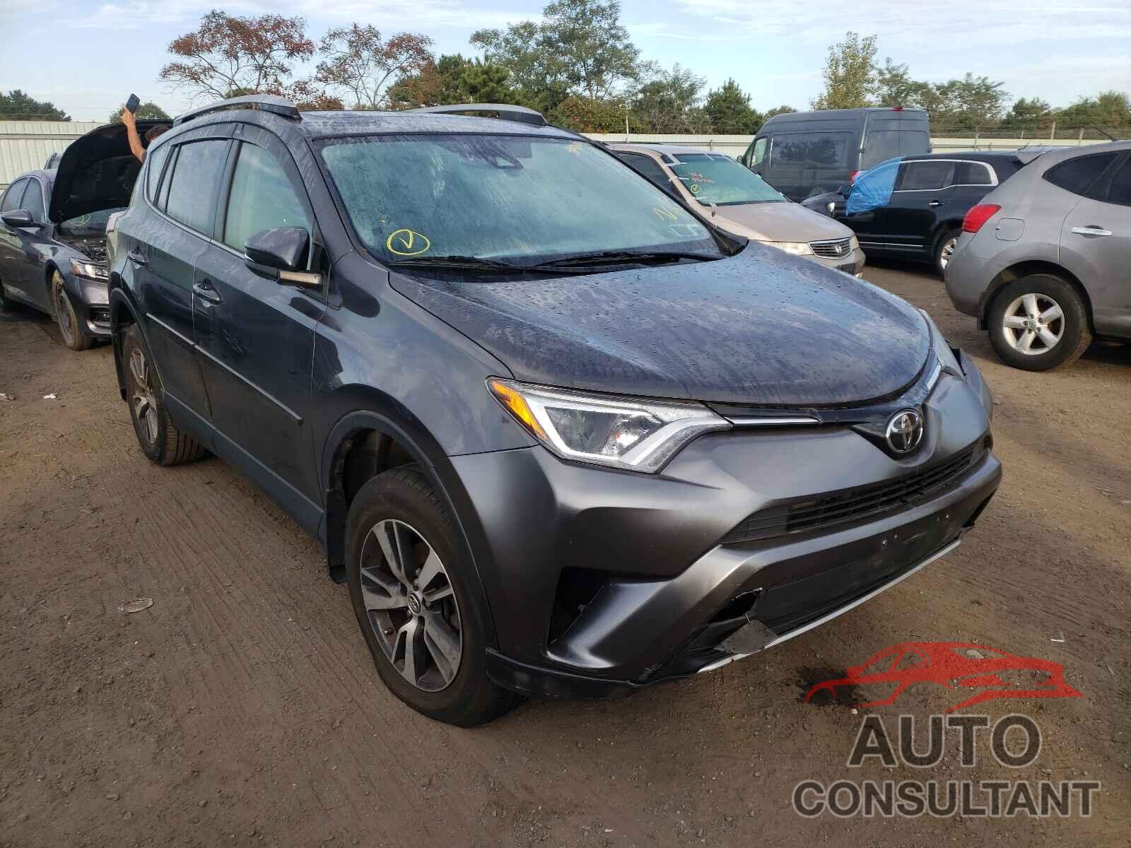 TOYOTA RAV4 2017 - JTMRFREV8HJ709103