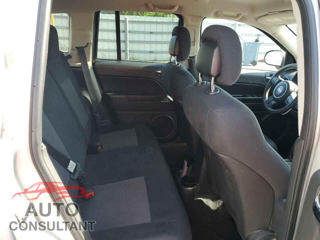 JEEP COMPASS 2011 - 1J4NF1FB5BD258569