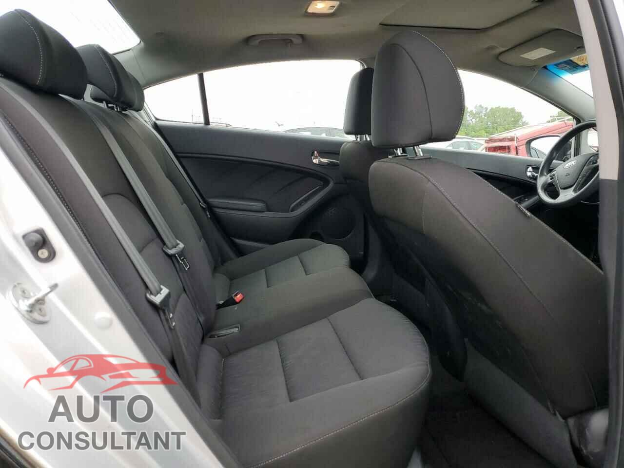 KIA FORTE 2016 - KNAFK4A61G5496743