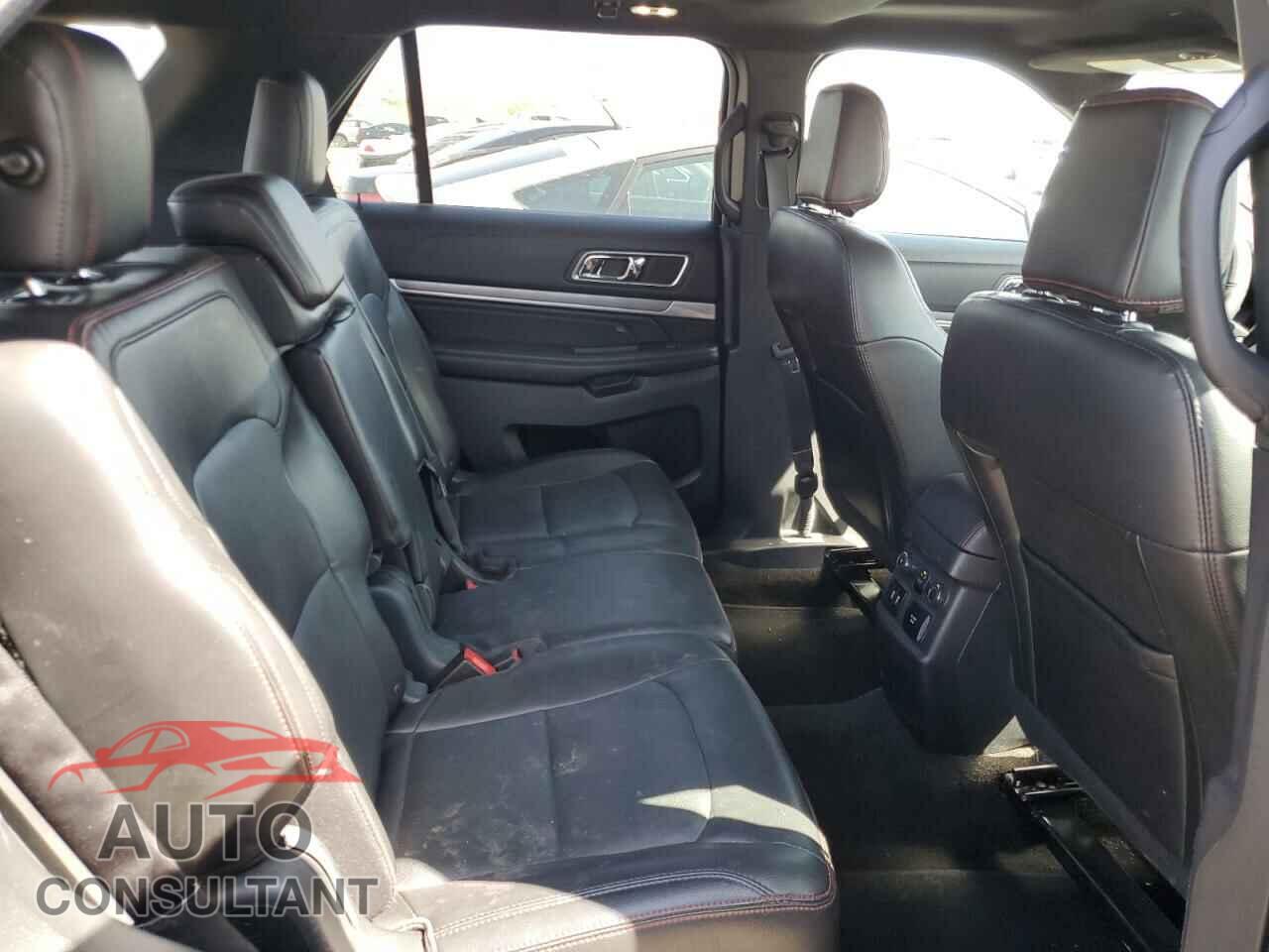 FORD EXPLORER 2018 - 1FM5K8GT0JGB31061