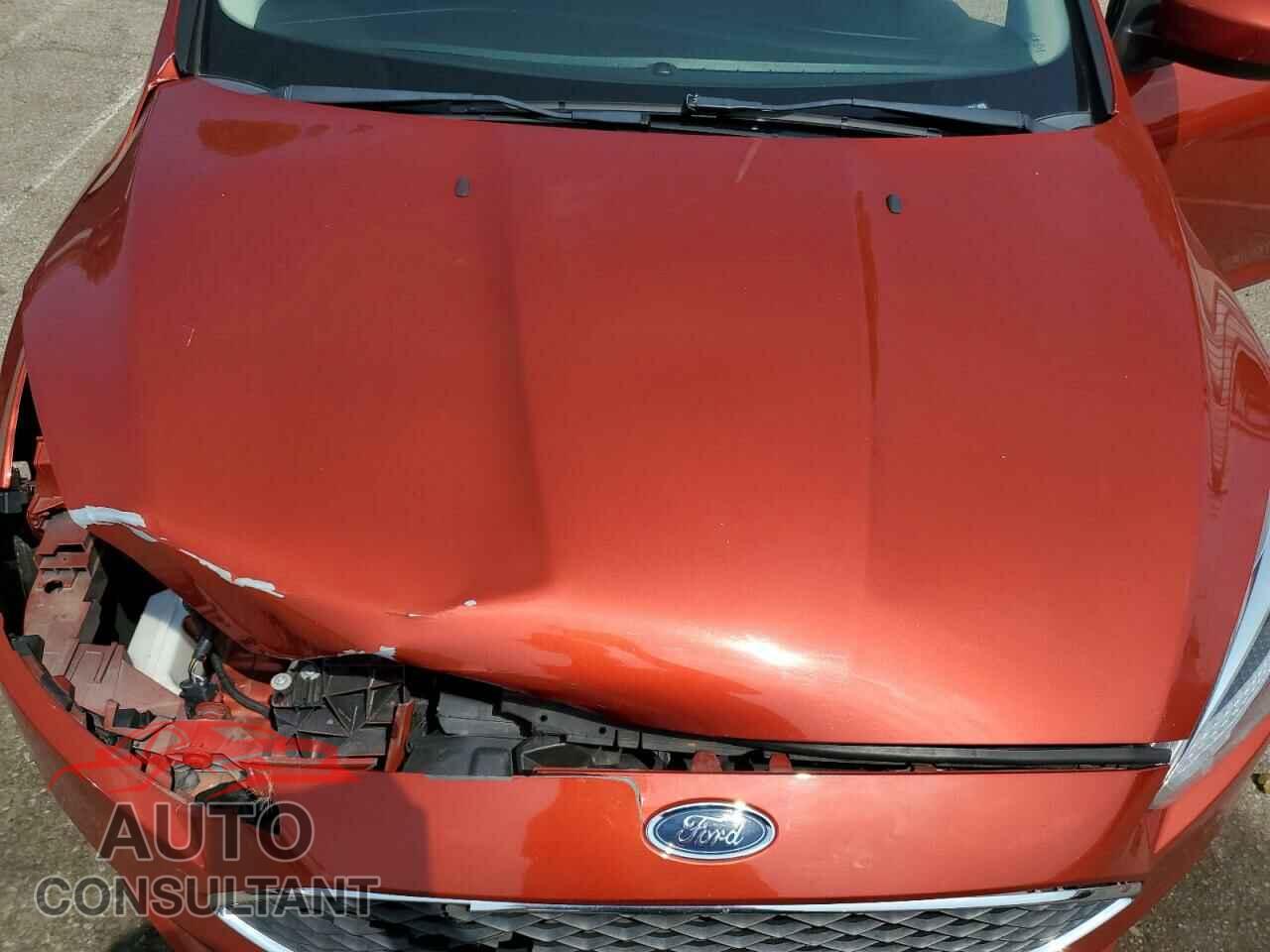 FORD FOCUS 2018 - 1FADP3FE1JL310584