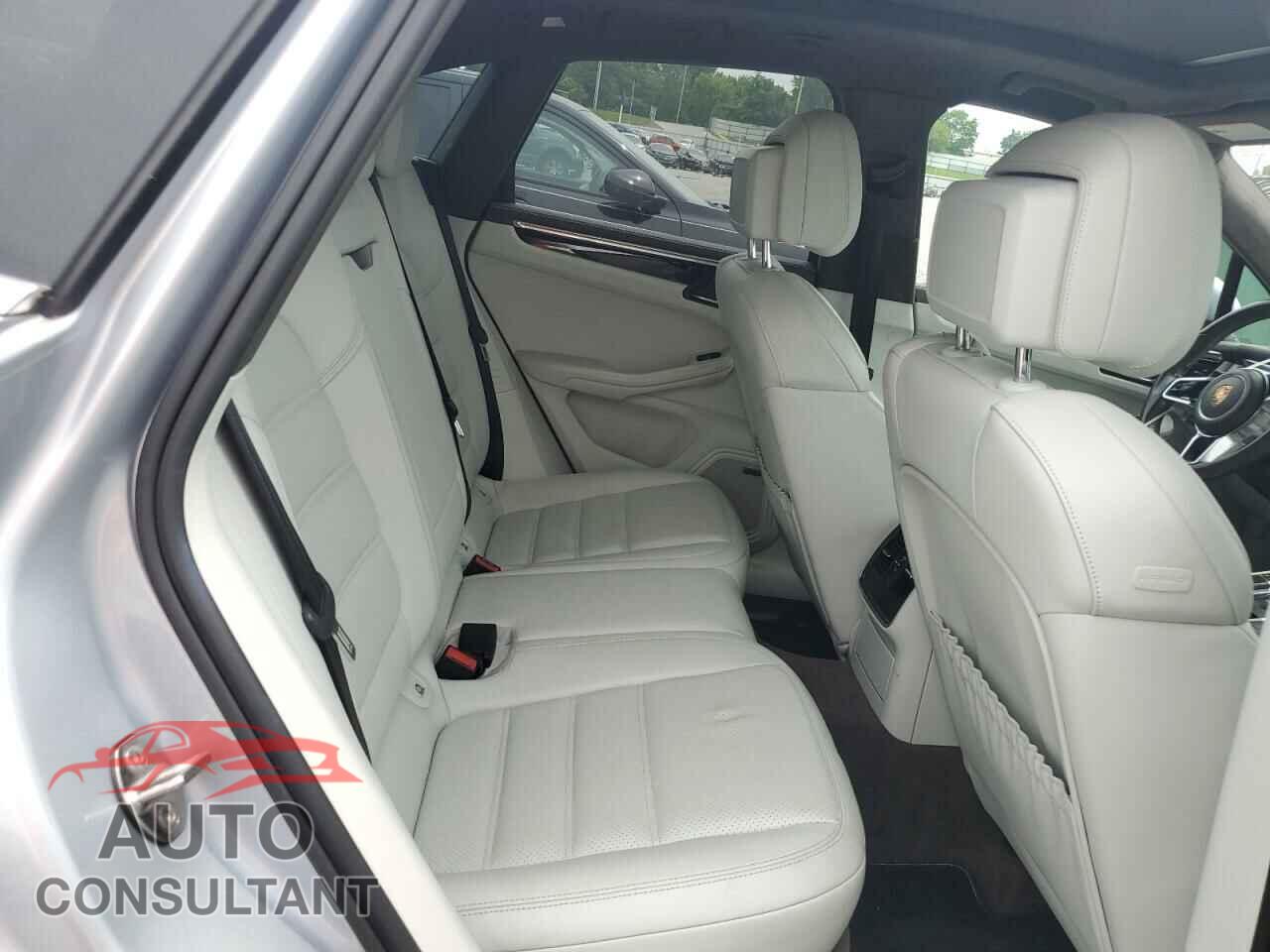 PORSCHE MACAN 2016 - WP1AF2A53GLB90280