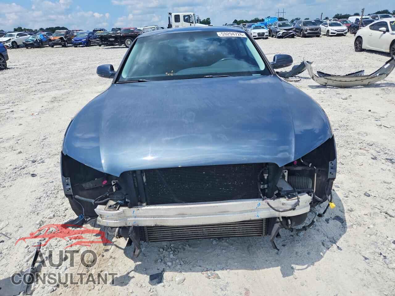 AUDI A5 2010 - WAUVFAFR3AA048424
