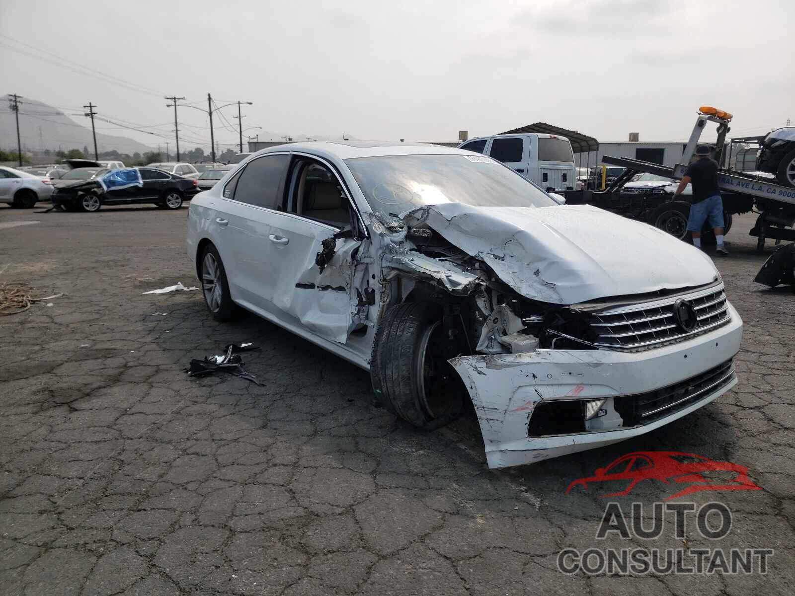 VOLKSWAGEN PASSAT 2018 - 1VWBA7A3XJC014475