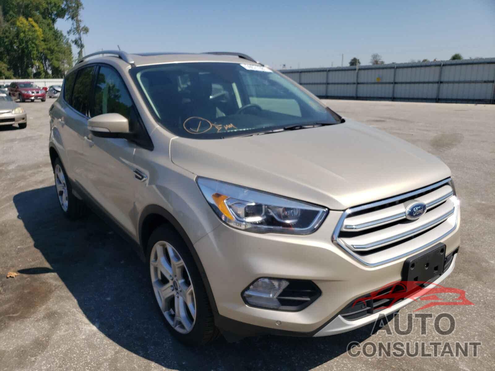 FORD ESCAPE 2018 - 1FMCU9J94JUA48237