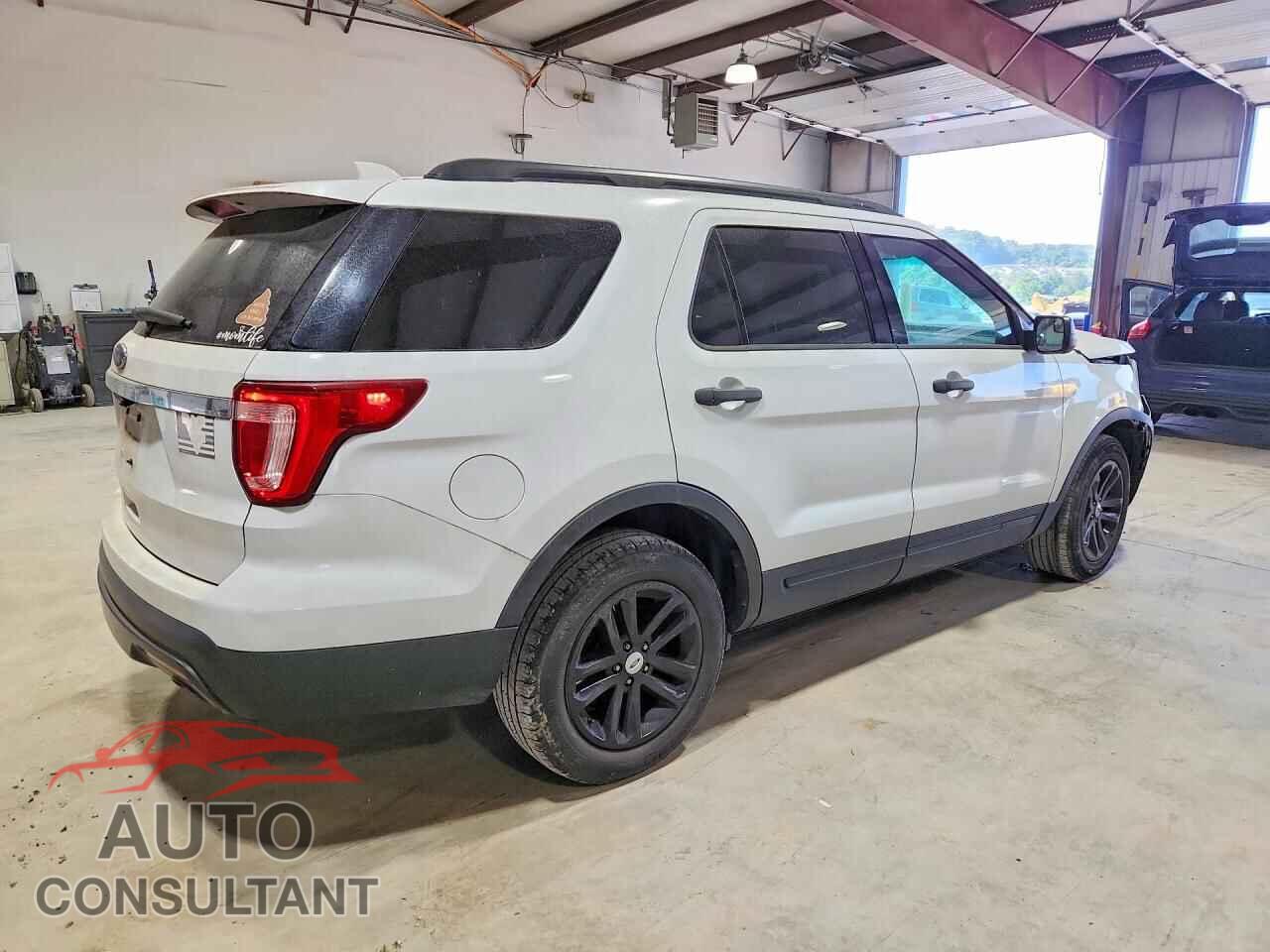 FORD EXPLORER 2017 - 1FM5K7B82HGB26743