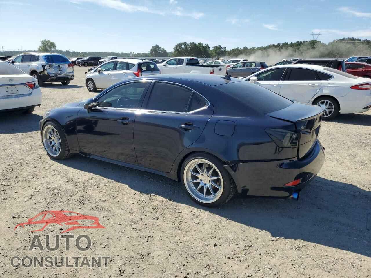LEXUS IS 2011 - JTHBF5C29B5149755
