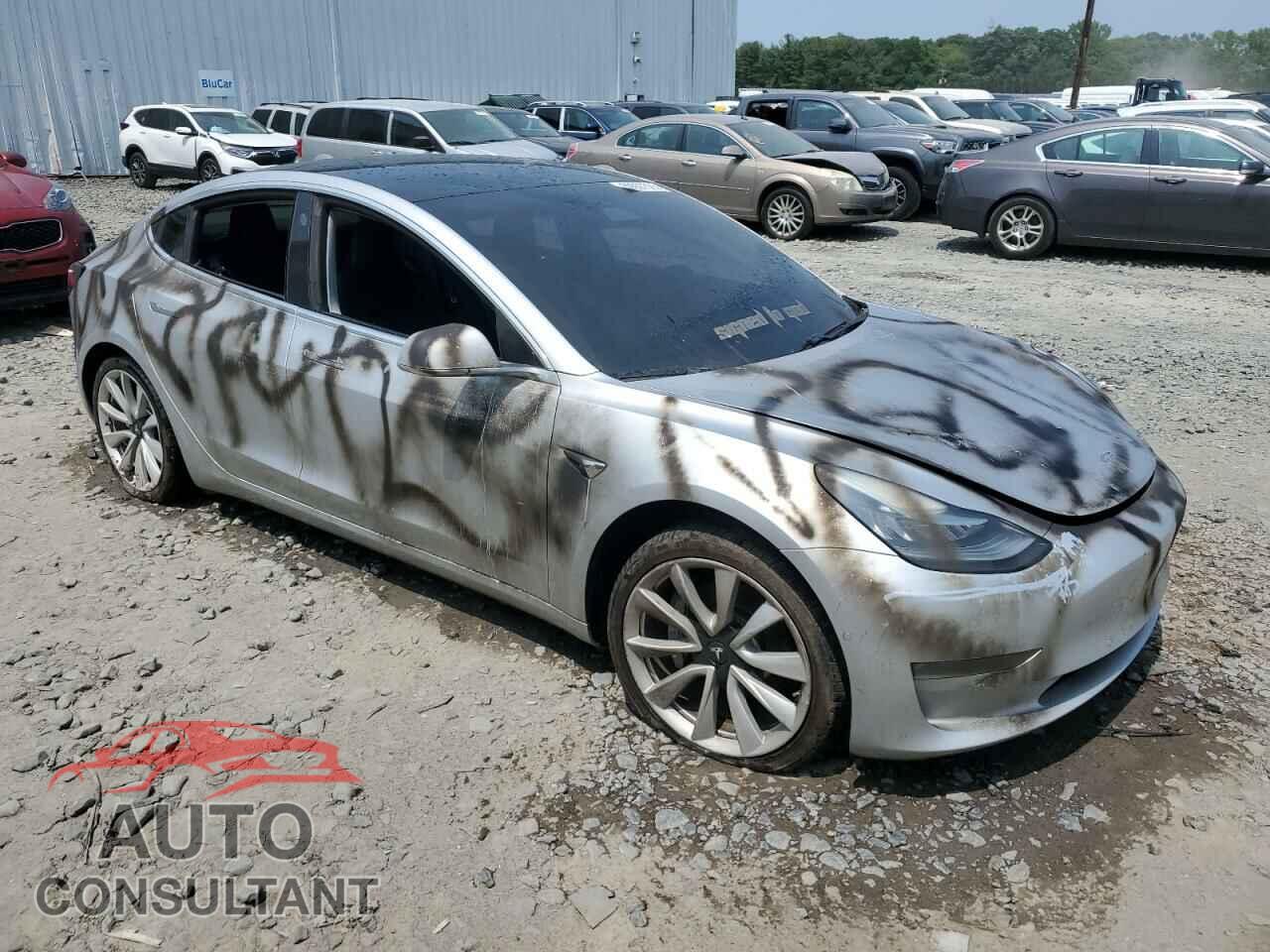 TESLA MODEL 3 2018 - 5YJ3E1EA4JF037271